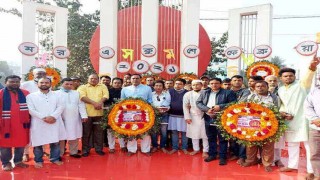 শিবপুরের কেন্দ্রীয় শহীদ মিনারে মনজুর এলাহীর শ্রদ্ধা নিবেদন